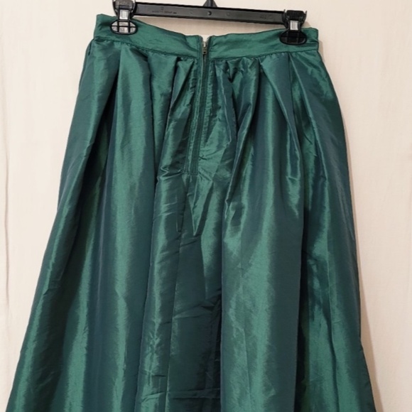 Unworn Free People Emilia Pleated Maxi Skirt in Green - Picture 5 of 7